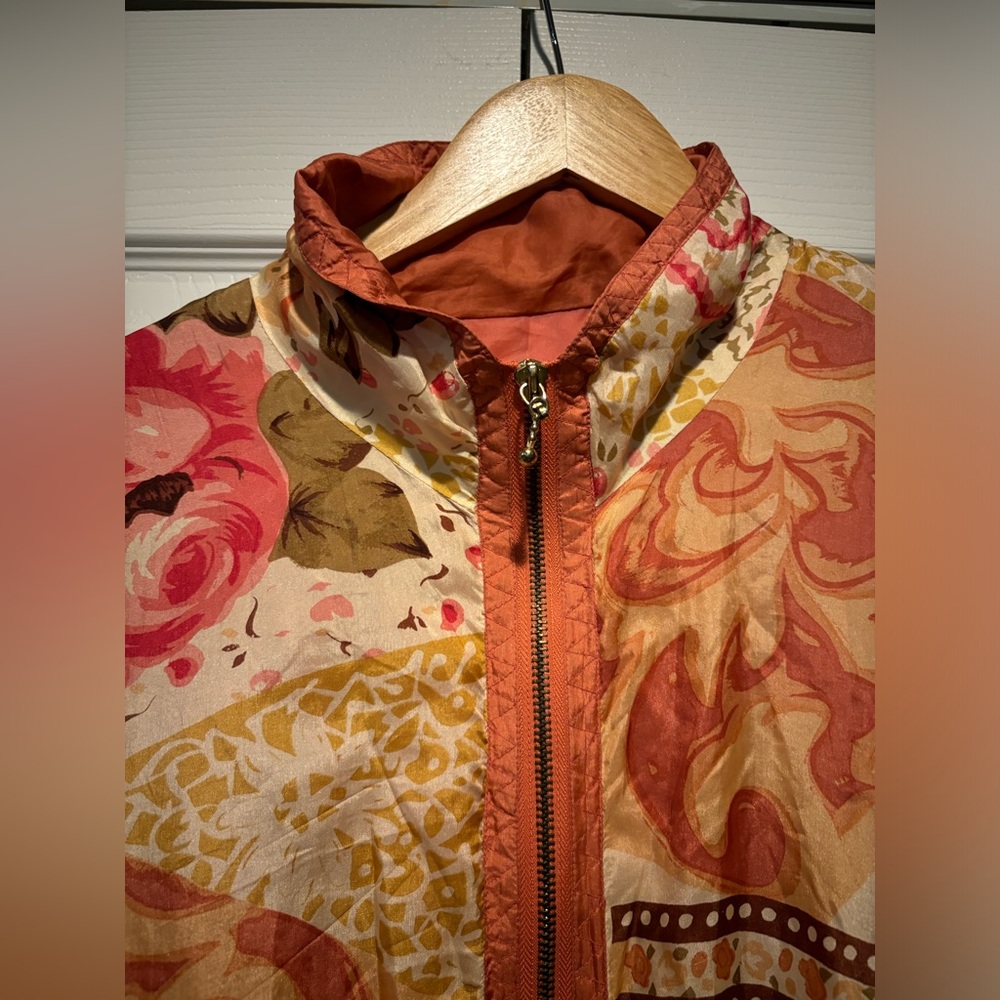 Vintage 90s/Y2K Pink Silk Cottage Granny Core Floral Zip Up Women’s Jacket, P/S